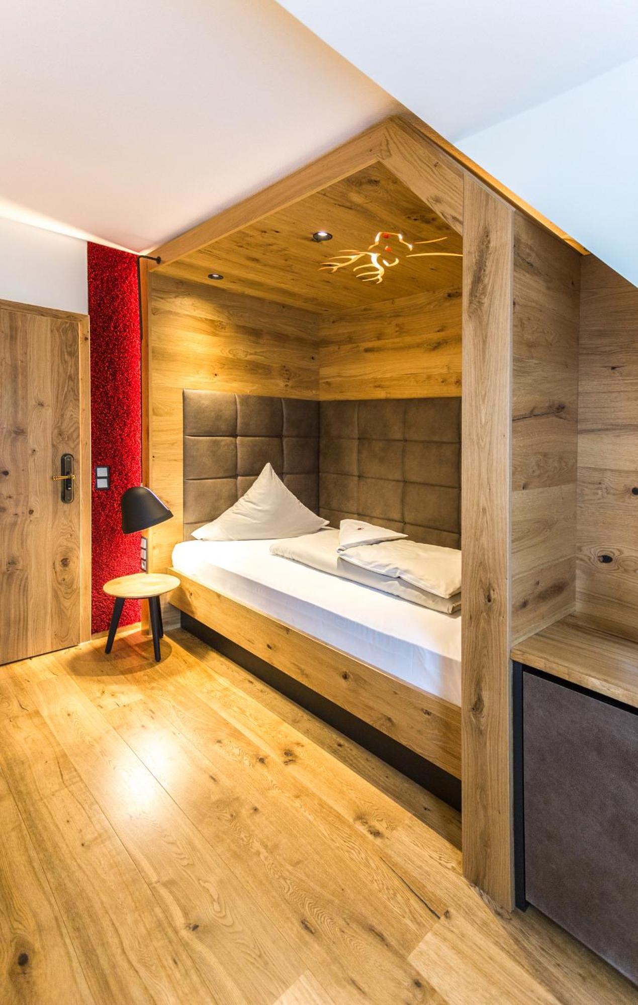 Hirsch 4* Neu-Ulm