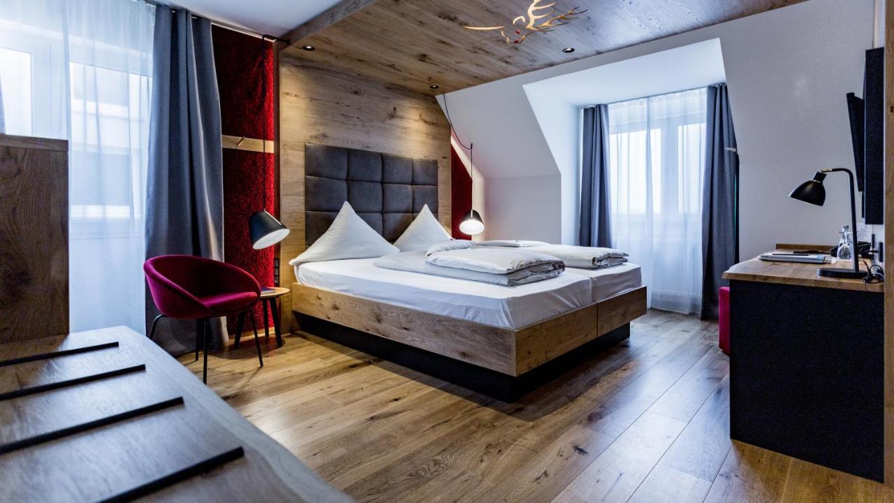 Hirsch Hotel