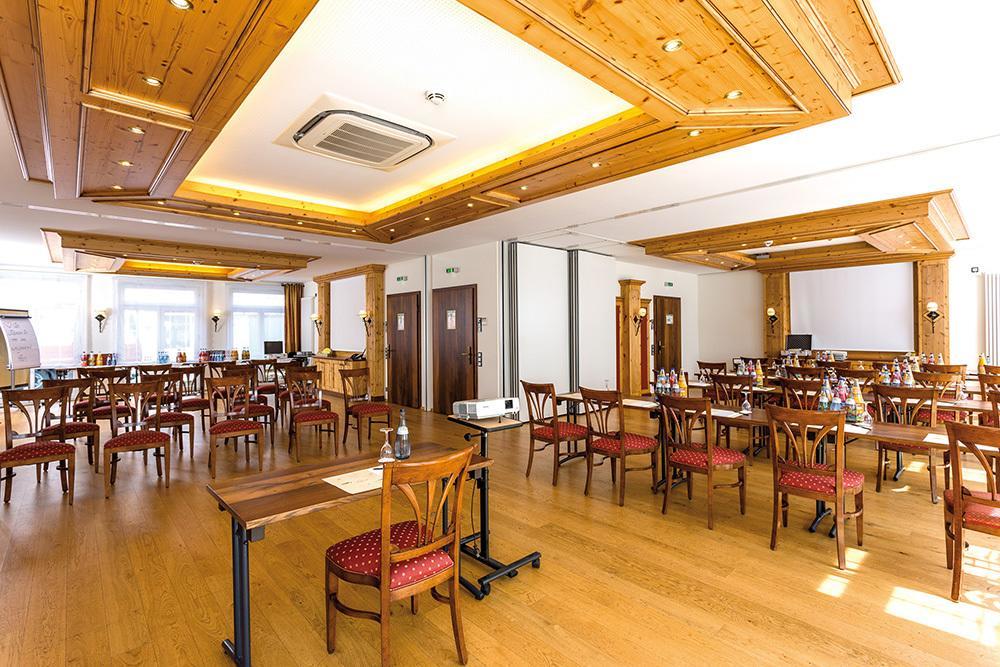 Hotel Hirsch 4*
